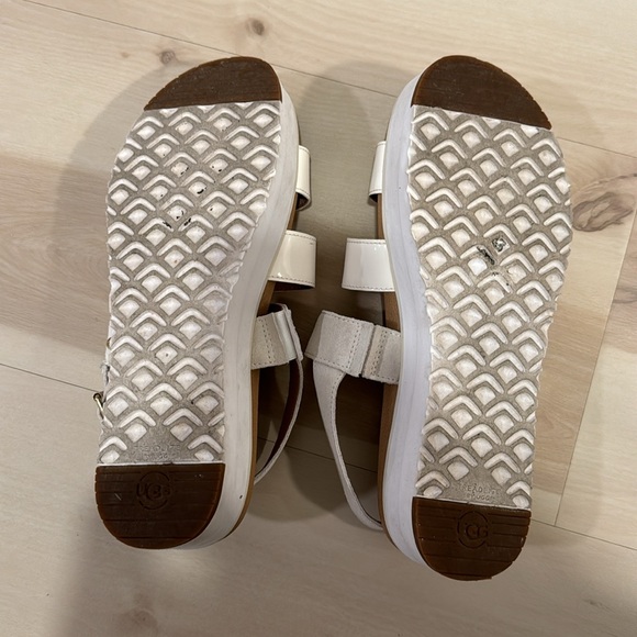 UGG braelyn platform sandal in white size 9.5 - Picture 10 of 12